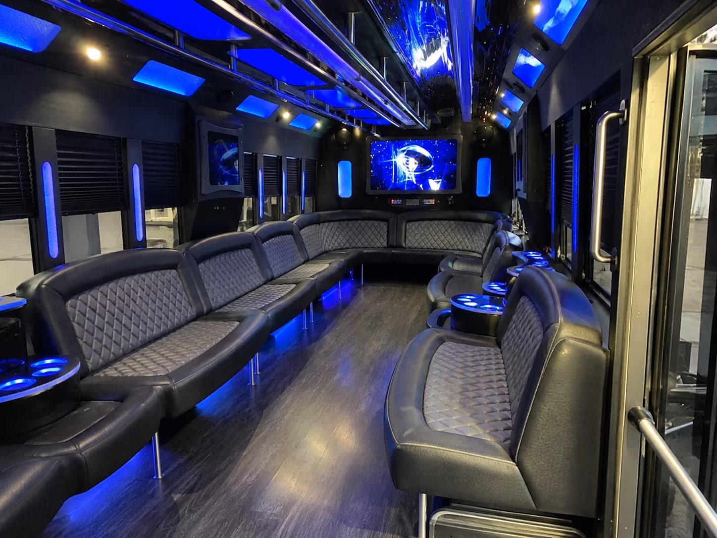 san angelo 28 passenger party bus interior